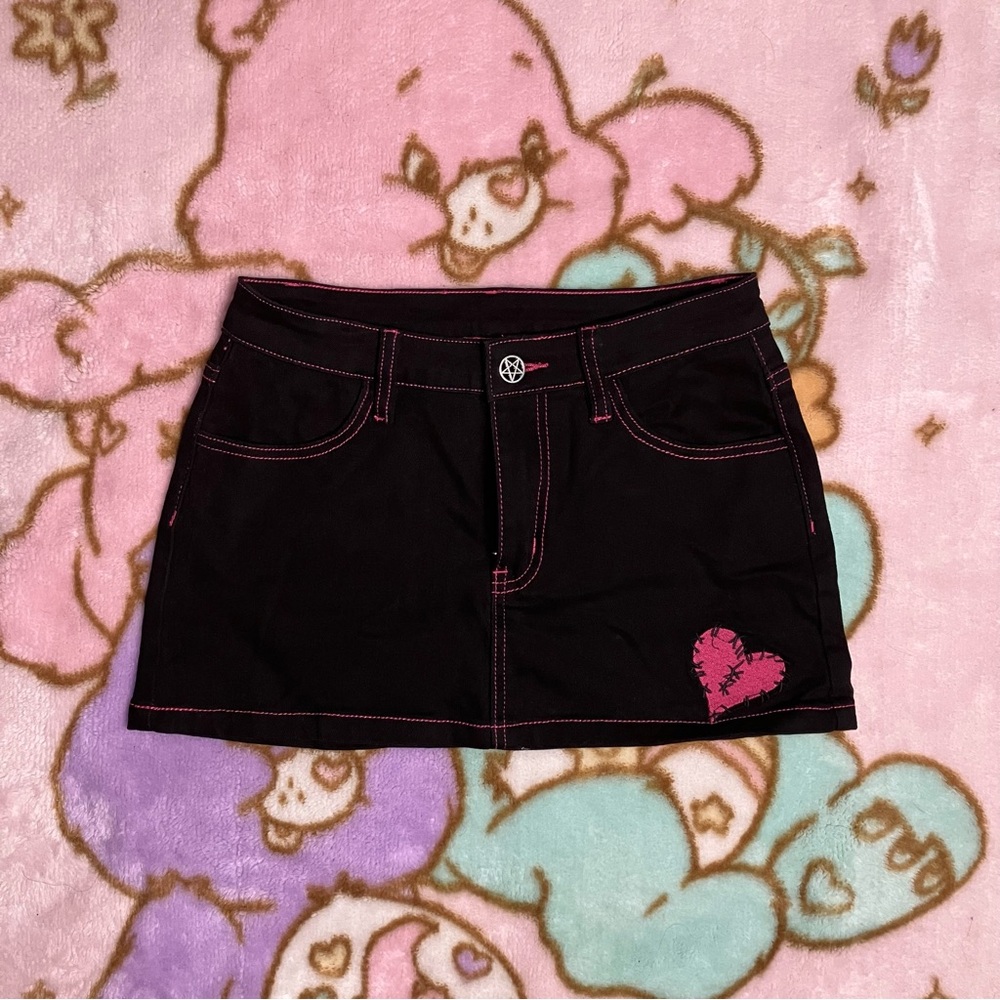 NWOT Dolls Kill Grave Girls Black Pink Embroidered Pentagram Micro Mini Skirt